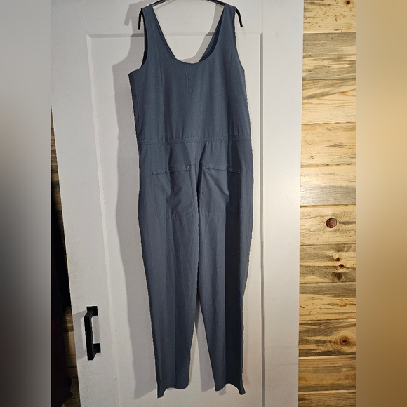 Patagonia Women's Fleetwith Jumpsuit Light Plume Grey Size Medium - Picture 6 of 11